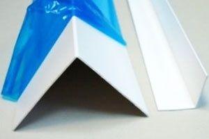 Угол самоклеящийся